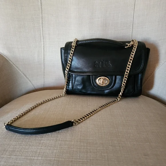 Coach Vintage Black Ranger Leather Crossbody Bag With Gold Chain ๐ฅ๐ฅ - Picture 2 of 16